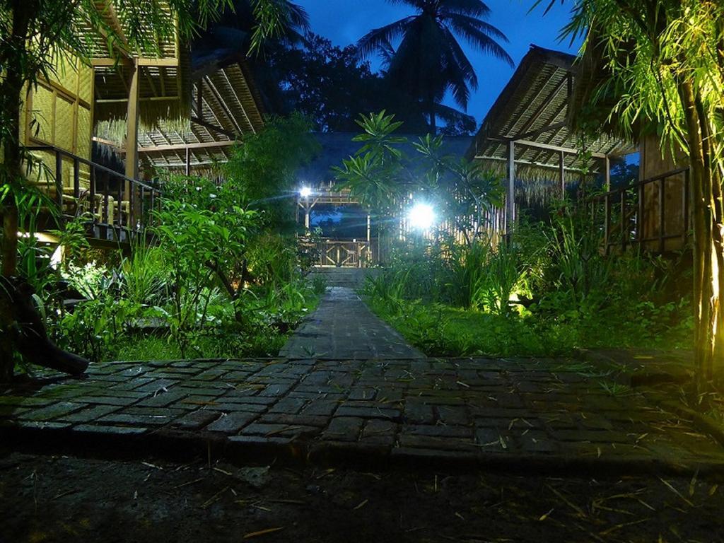 Shibui Garden Bungalows And Restaurant Tanjung  Dış mekan fotoğraf