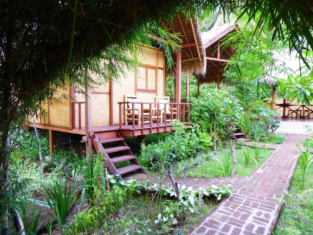 Shibui Garden Bungalows And Restaurant Tanjung  Dış mekan fotoğraf